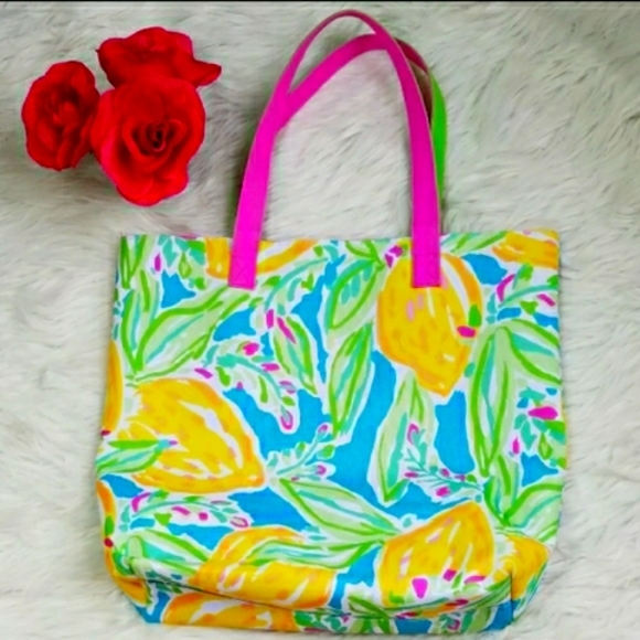 Lilly Pulitzer for Estee Lauder Tote - Picture 2 of 4